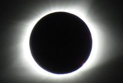 eclipse solar 8 de abril 2024 estados no hay clases