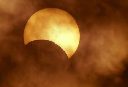 Eclipse solar 8 de abril 2024. Así lo anunciaron Jacobo Zabludovsky y la SEP Foto: Especial