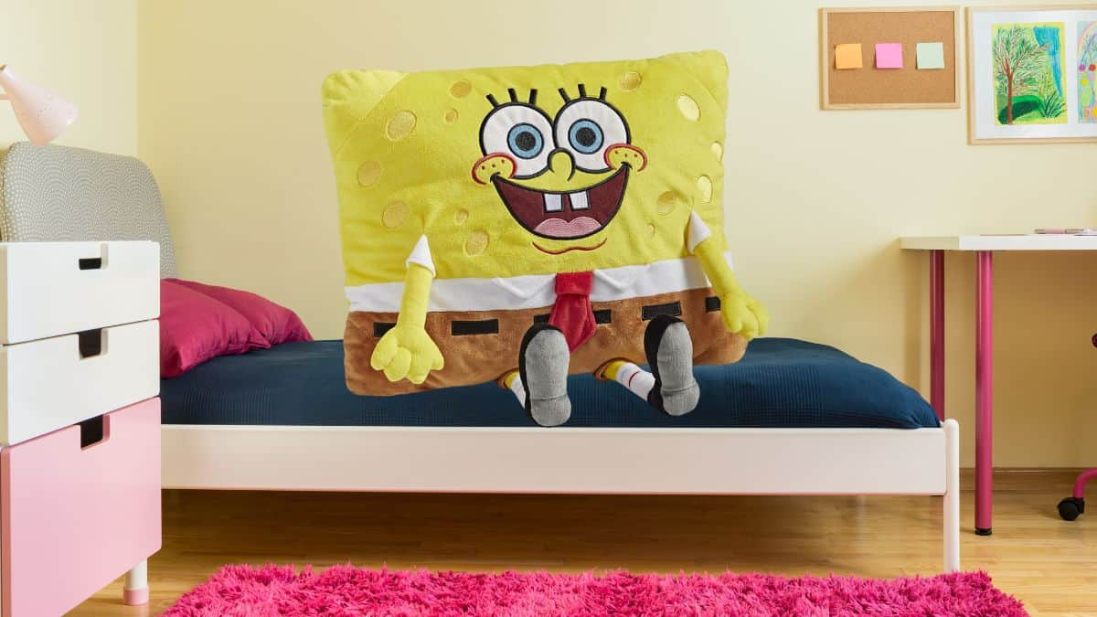 Pintamos toda la casa y… Almohada de Bob Esponja con descuentazo en Amazon Foto: Especial