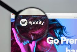Este seria el costo por ver las letras de las canciones en Spotify