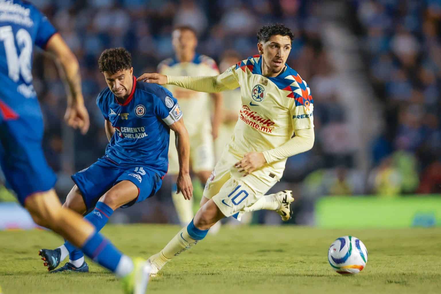 América vs Cruz Azul ¿qué marcas los patrocinan y cuánto dinero vale