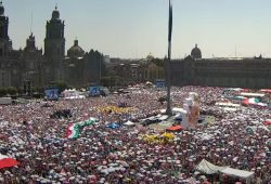 Marcha Marea Rosa CDMX 2024. ¿Cuántas personas caben en el Zócalo? Foto: Especial