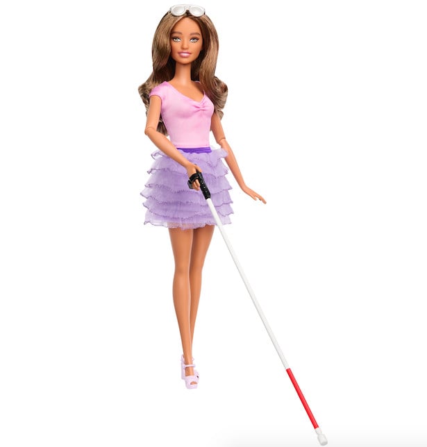 Barbie marca hito con el lanzamiento de su primera muñeca ciega