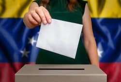 Venezolana comparte las dificultades para votar en su país