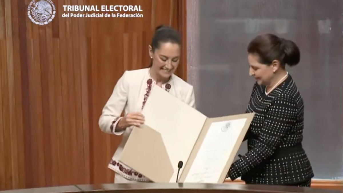 Claudia Sheinbaum Pardo, presidenta electa de México. Así recibió su constancia de mayoría Foto: Especial