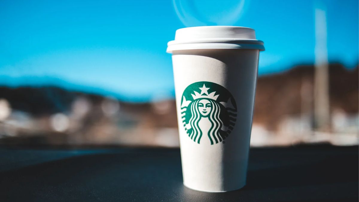 ¿A qué hora termina la promoción de bebidas gratis Starbucks? 