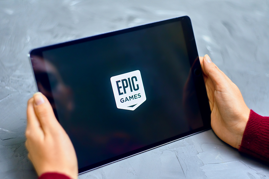 Epic Games se defiende de Apple y Google y lanza juegos gratis