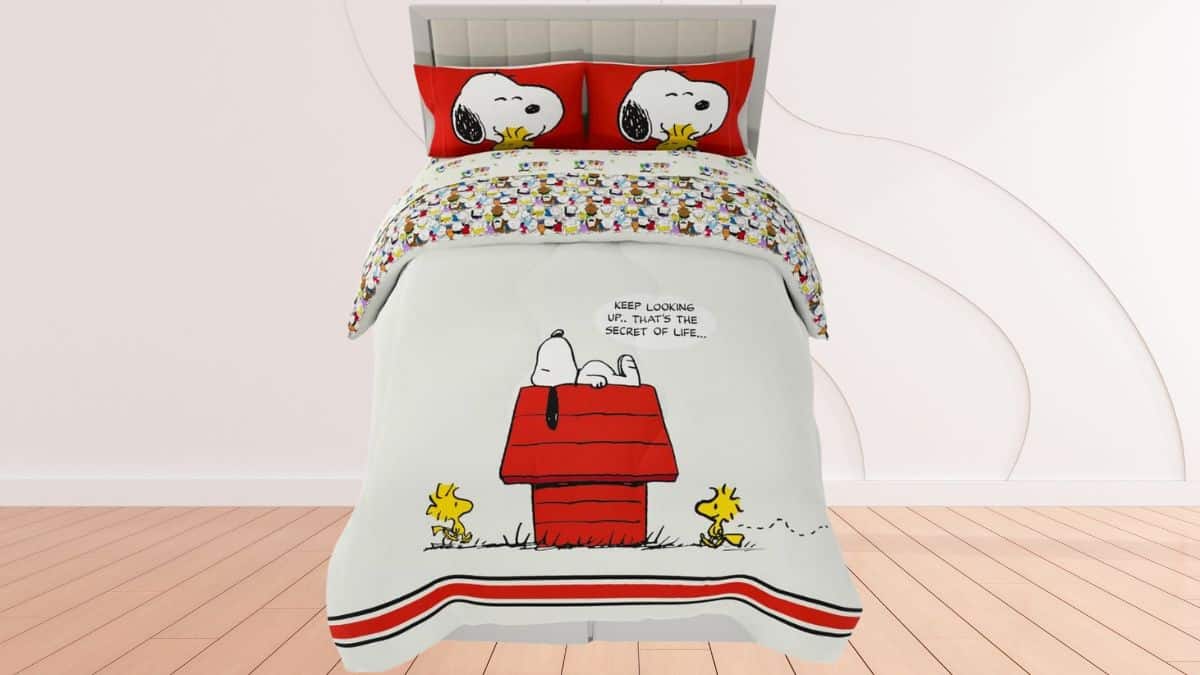 Duerme con estilo: Juego de edredón y sábana de Snoopy & Charlie Brown con 18% de descuento en Amazon Foto: Especial