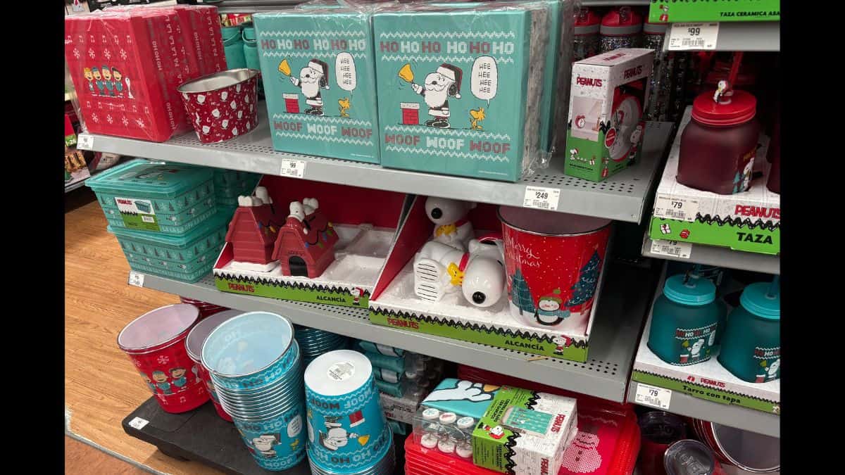 ¡Feliz Navidad! Snoopy navideño llegó a Walmart con increíbles productos FOTO: Antonio Miranda