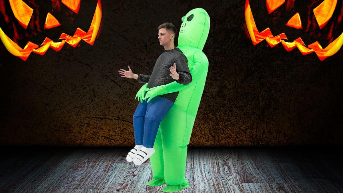 ¿Listo para ser el centro de atención? Disfraz de Alien inflable en Amazon con un precio de miedo Foto: Especial