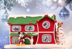 Esta es la hermosa CASA NAVIDEÑA de Mickey y sus amigos que Amazon la tiene a un precio especial Foto: Especial