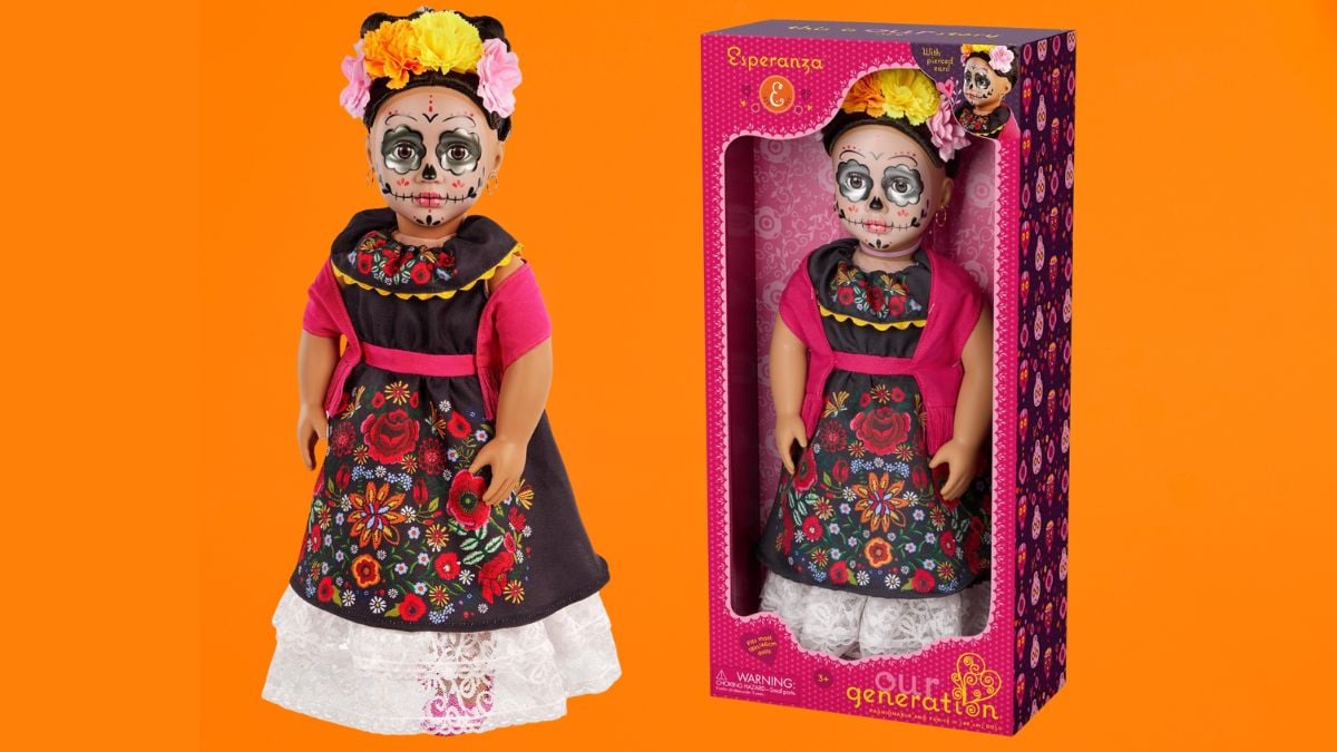 Esperanza, la tierna muñeca de Día de Muertos 2024 que tiene Juguetron Foto: Especial