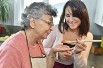 En este restaurante cocinan abuelitas de todo el mundo