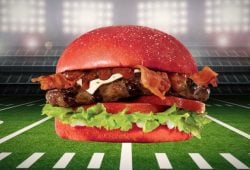 carl's jr hamburguesa jefes kansas city chiefs 2024