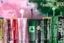 La colección Starbucks x Wicked llegará este 11 de noviembre. ¿Cómo podrás obtenerla? Foto: Especial