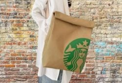 ¿Fan de McDonald’s y Starbucks? Mercado Libre tiene su mochila de Delivery disponible Foto: Especial