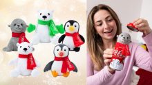 ¡Adiós a las villas navideñas! Coca-Cola tiene estos peluches navideños que causan furor en Amazon