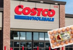 Tras retiro de huevos de Costco por salmonela, elevan riesgo de infección al nivel más alto