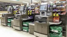 Así descubren en las tiendas de Walmart cómo los clientes en el mundo roban en las nuevas cajas de autoservicio