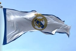 Real Madrid supera los mil millones gracias a su estrategia comercial y acuerdos publicitarios