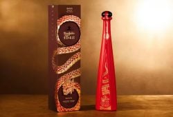 Año Nuevo Lunar: Esta es la botella edición especial Don Julio 1942 dedicado al Año de la Serpiente 2025 Foto: Especial