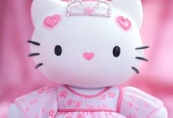 Sheglam lanzó creativa colección de Hello kitty para San Valentín