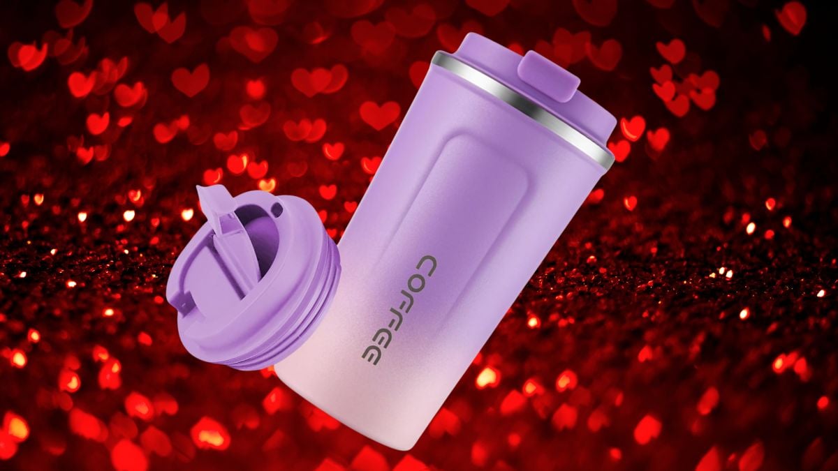 ¿Buscas regalo para San Valentín 2025? La taza TERMO púrpura en Amazon cuesta menos de 210 pesos