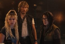 The Electric State. (L to R) Michelle (Millie Bobby Brown) , Keats (Chris Pratt) and Dr. Amherst (Ke Huy Quan) in The Electric State. Photo Credit: Paul Abell, ©2024 Netflix, Inc.