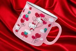 Regalo San Valentín 2025. Taza de cerámica de Hello Kitty a un precio especial por el 14 de febrero Foto: Especial