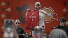 Carín León es el nuevo patrocinador del basquetbol mexicano. Aquí los detalles Foto: Especial