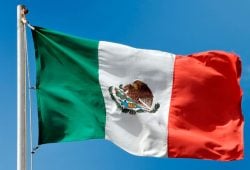 dia de la bandera de mexico 24 de febrero clases foto canva 2025