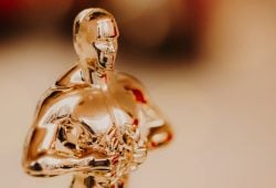 oscar premios 2025 As every year, the nominees for the 2025 Oscars receive luxurious gift bags courtesy of the Distinctive Assets agency.