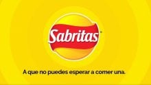 Sabritas revive la nostalgia con “A que no puedes esperar a comer una” Foto: Especial