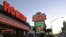 ¡Hooters se declararía en quiebra! ¿Qué pasará con sus restaurantes?