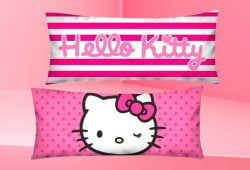 Hello Kitty en versión gigante: La almohada Super Jumbo con precio que te encantará Foto: Especial