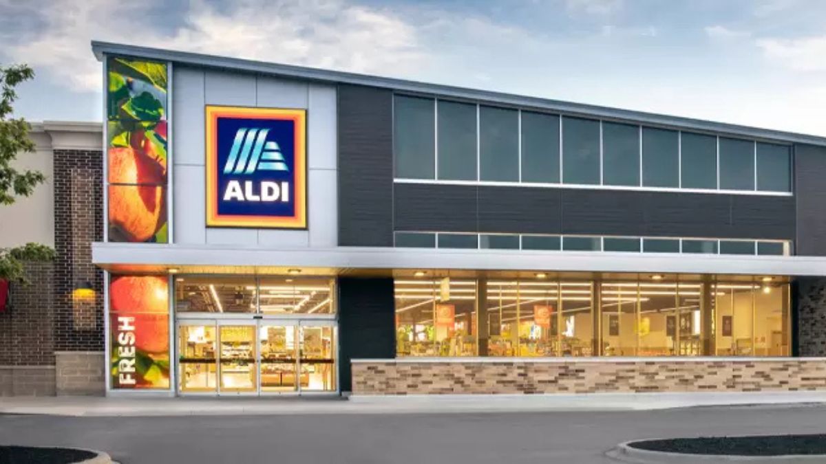 Who owns Aldi, the low-cost chain that displaced Walmart and Target?