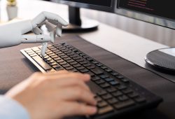 Del humano al algoritmo: evolución de las notas de prensa con IA