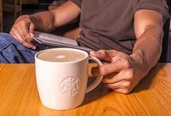 Starbucks sorprende con esta forma de invitarte tu bebida favorita Foto: Especial