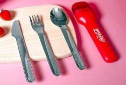¿Quieres el juego de utensilios de bolsillo Coca Cola? Amazon lo tiene a un precio que no vas a creer Foto: Especial