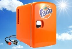 El regalo más original del Día del Padre 2025: Mini refrigerador Fanta con un súper precio Foto: Especial
