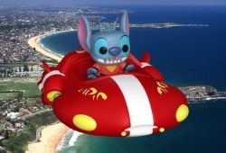 ¡Como en Cinépolis! Nave Roja de Stitch llega a Amazon por 225 pesos Foto: Especial