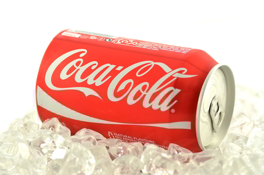 Lanzan “nuevo” pastel de Coca-Cola e internautas piden sabor Pepsi