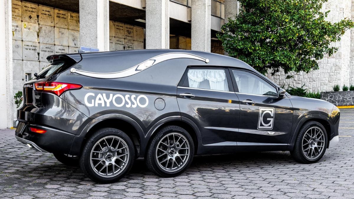 ¿Un auto fúnebre como nunca antes? Gayosso y Mexicánicos lo hacen realidad Foto: Especial