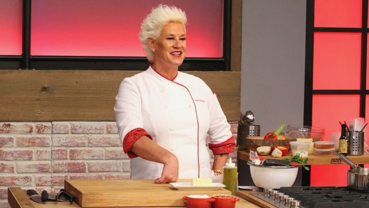 Anne Burrell: What is her net worth?