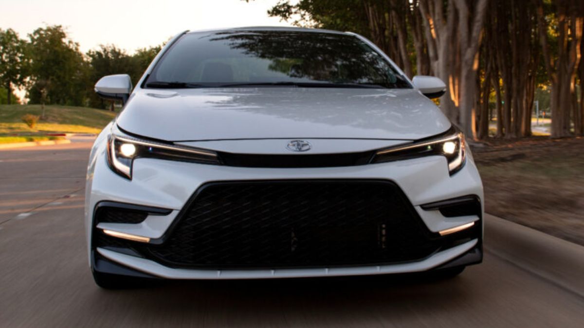 TOYOTA COROLLA 2025