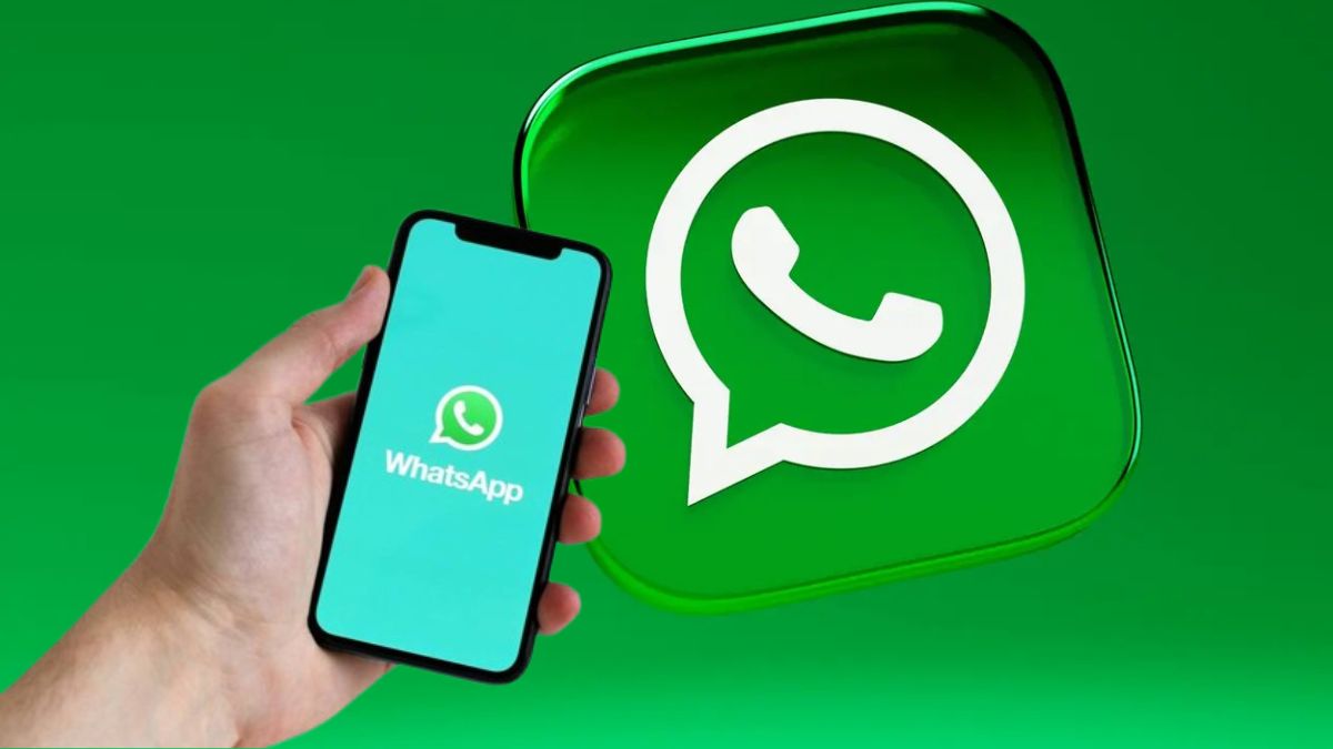 What does posting many WhatsApp status updates mean, according to psychology?