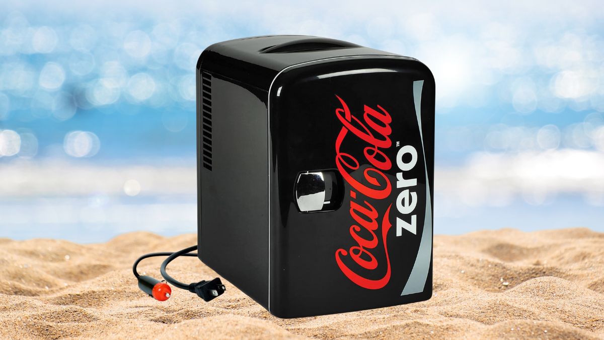 Mini refrigerador Coca Cola Zero en negro: Edición especial en Amazon con precio ÚNICO Foto: Especial
