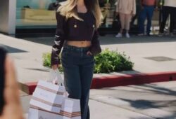 Belinda va de compras a Loro Piana para promocionar su canción