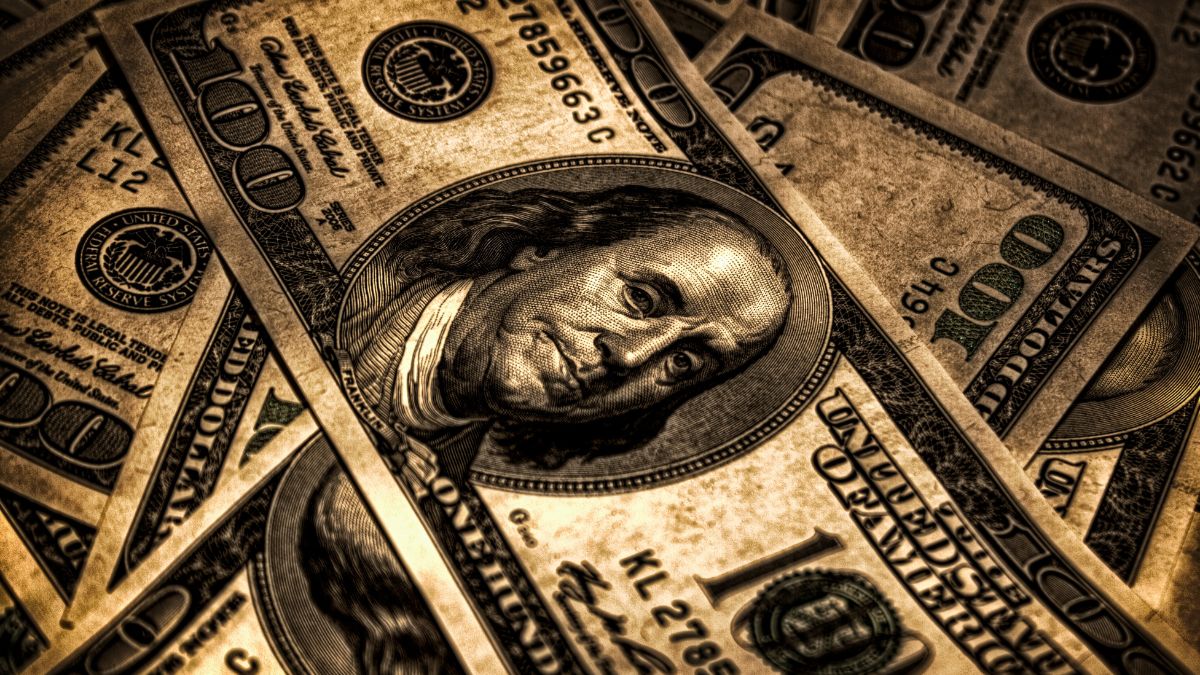 Envío de remesas se desploma en abril y enciende las alarmas para la economía mexicana