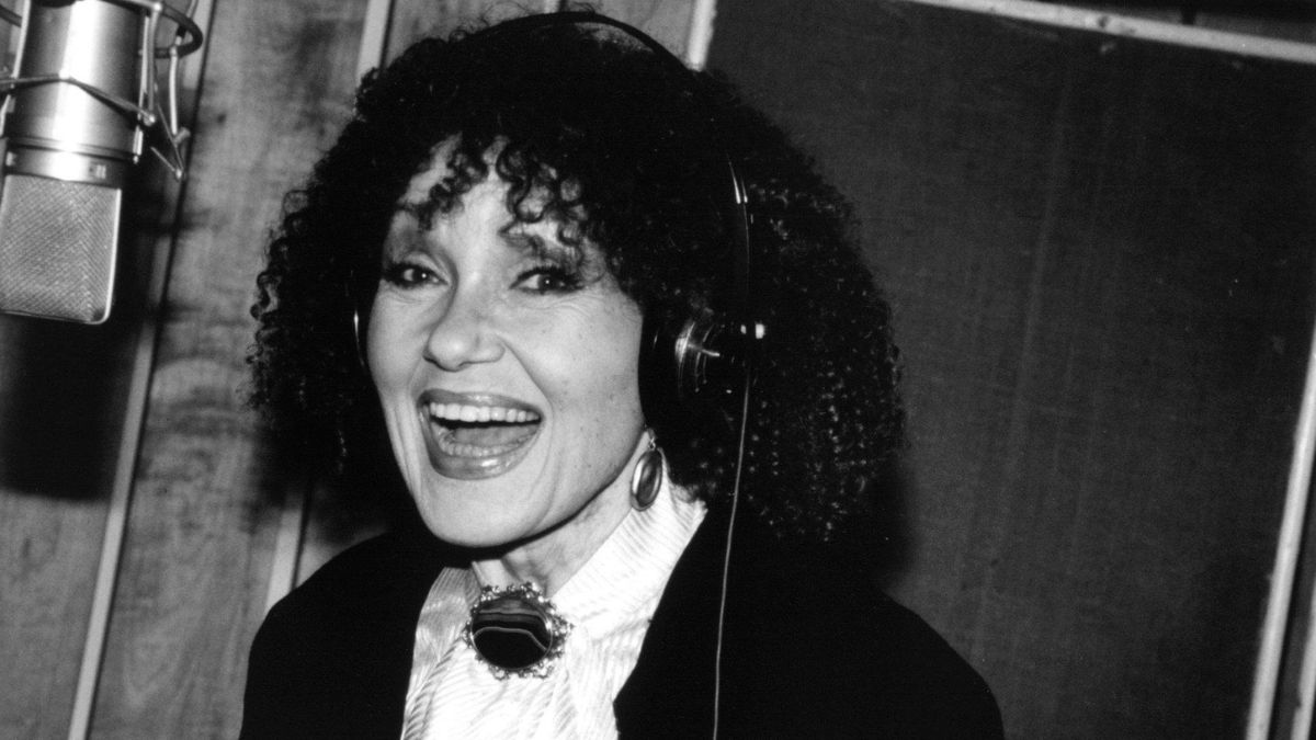 Cleo Laine, famed jazz singer, dies: cause of death and net worth